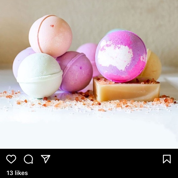 Bath bombs - Picture 1 of 3